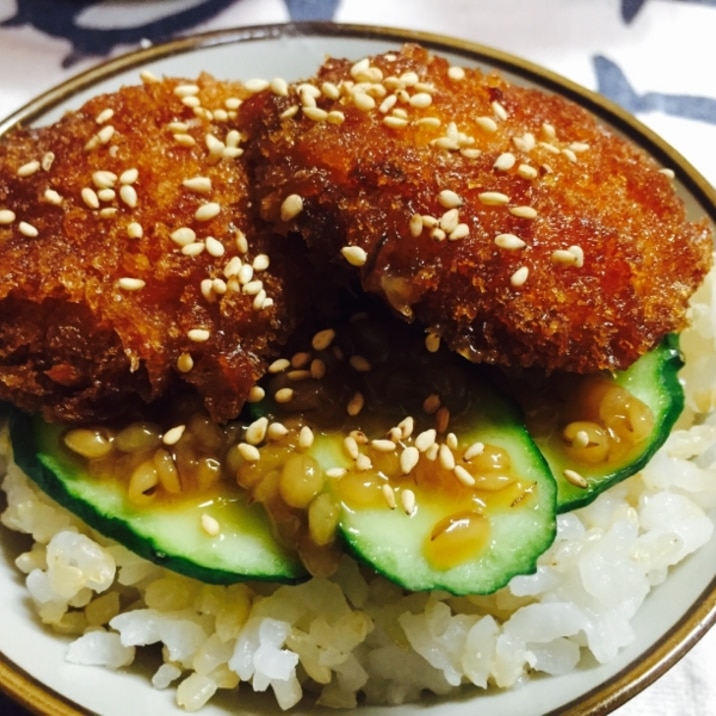 冷凍品アレンジ！ひとくちソースかつ丼